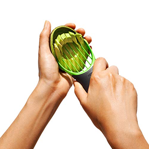 3-in-1 Avocado Slicer - Green