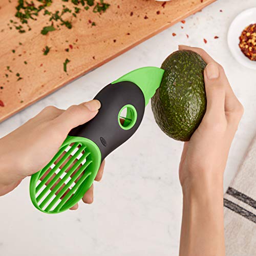 3-in-1 Avocado Slicer - Green