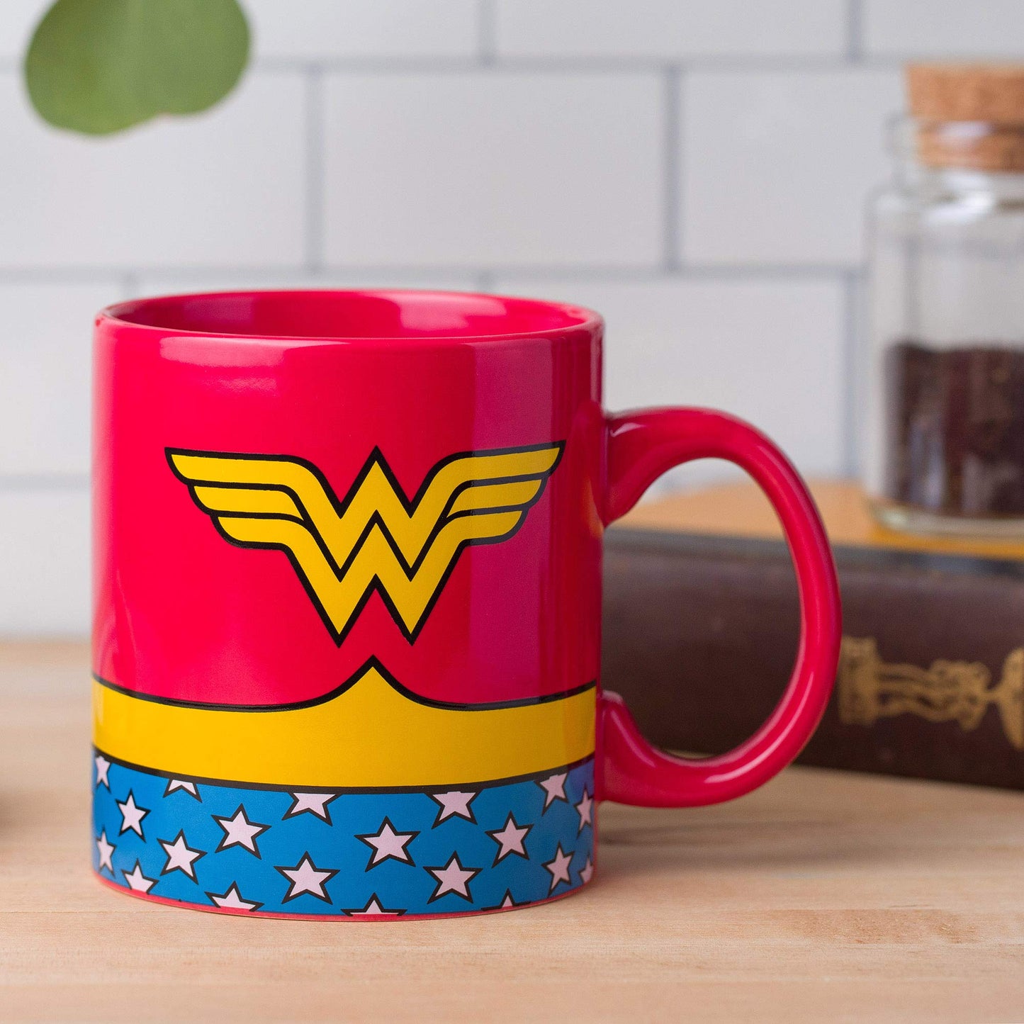 Wonder Woman Jumbo Ceramic Mug - 20 oz